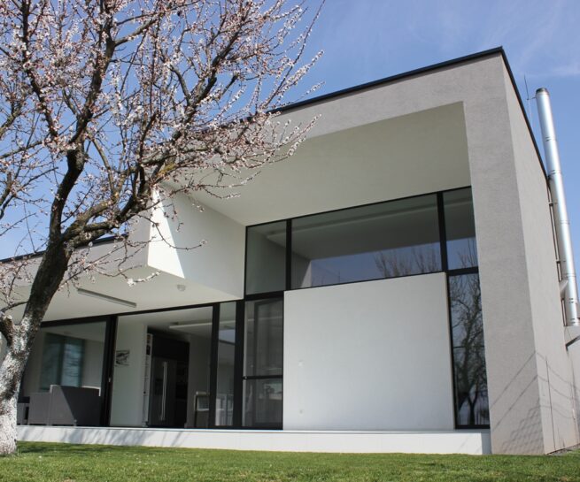 Rodinný dom-Jarovce vyvýšený strop