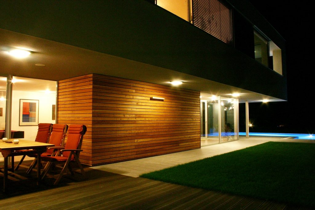 Rodinná vila Koliba terasa večer