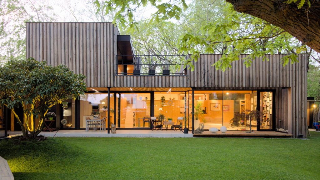 Moderný drevodom z CLT