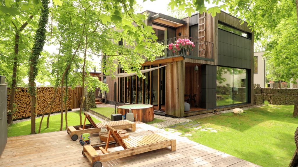 Dom pod dubom terasa Peráček