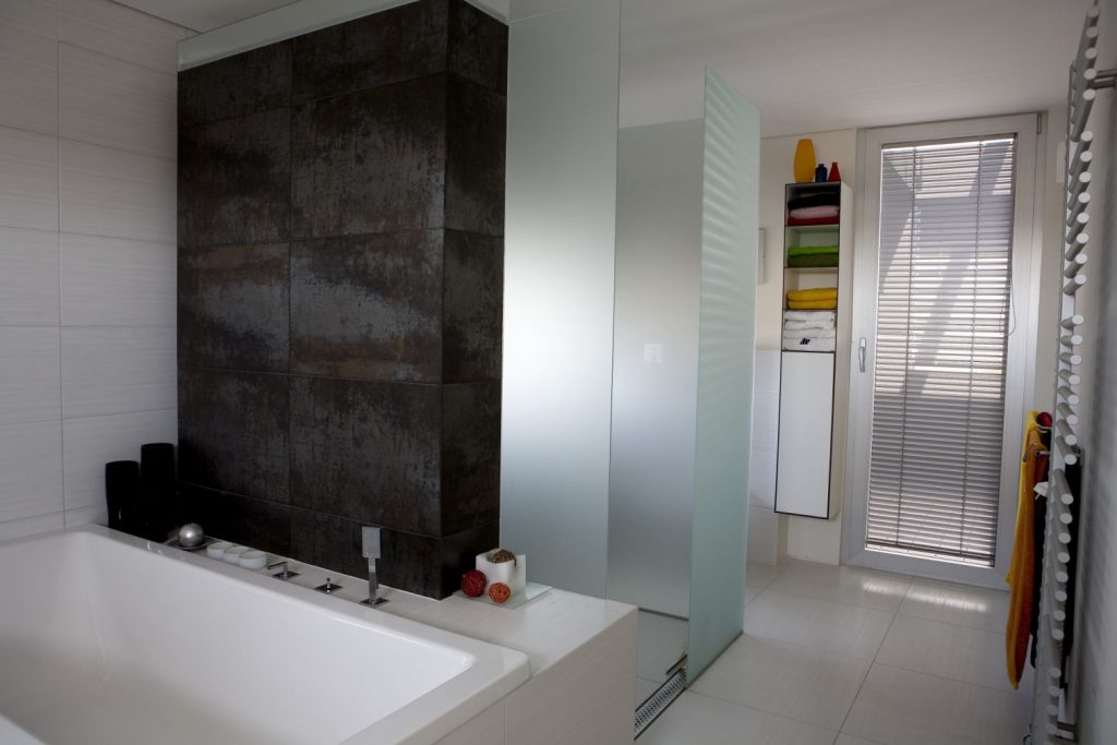 CLT drevodom kúpeľňa