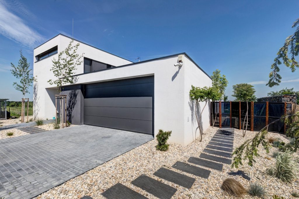 CLT rodinný dom Praha garáž