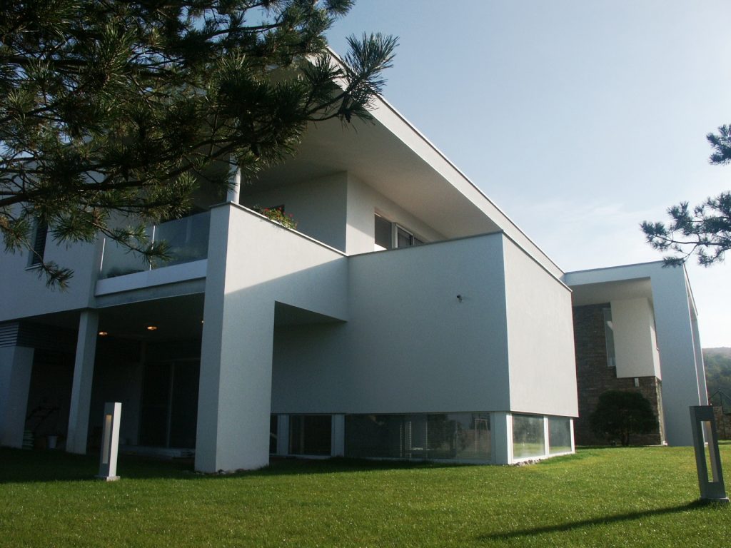 Rodinný dom Záhorská Bystrica bočný pohľad