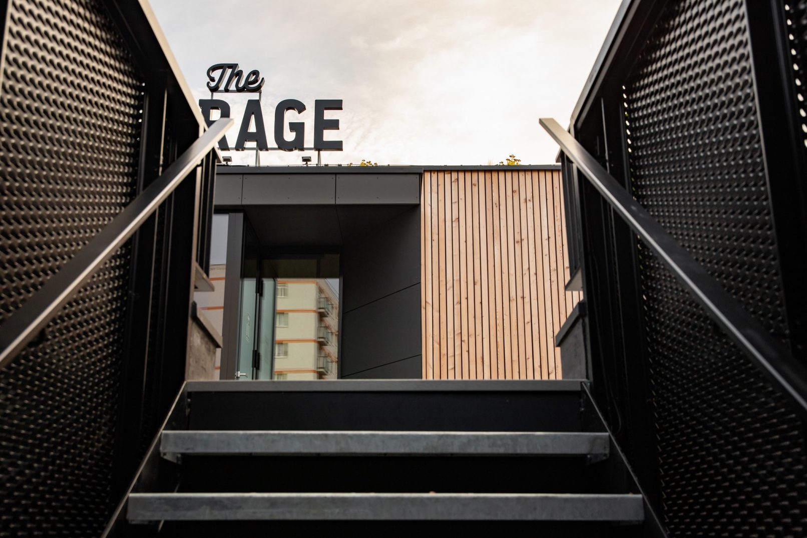 The Garage bistro ateliér Molnár Peráček vstup