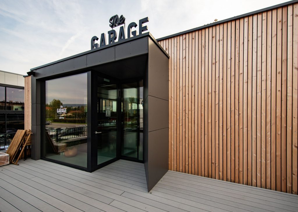 The Garage bistro ateliér Molnár Peráček 1