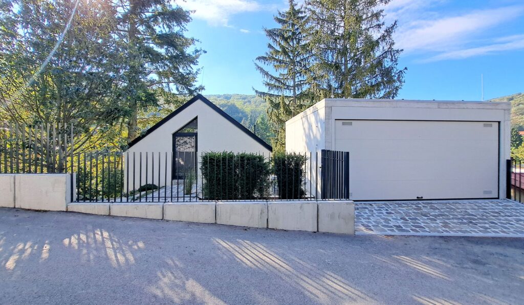 Dom CLT Peráček oplotenie