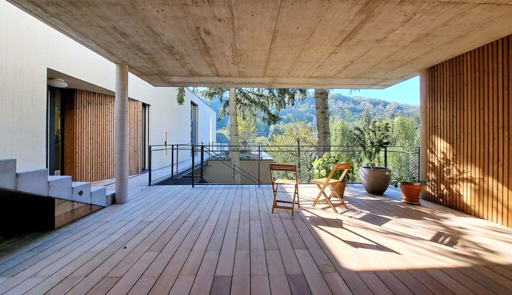 Dom CLT Peráček drevená terasa