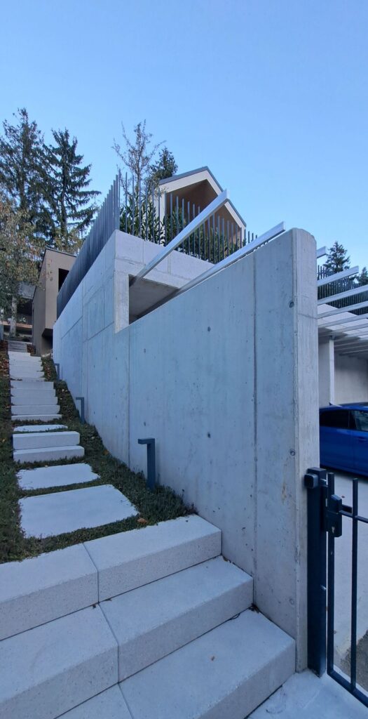 Dom CLT Peráček pohľadový betón