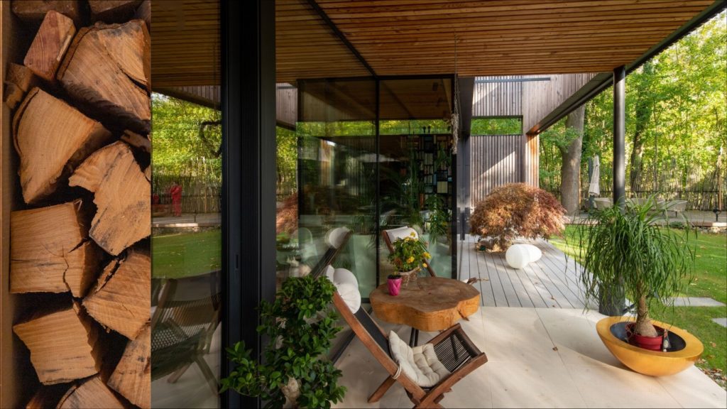 Drevodom z CLT terasa