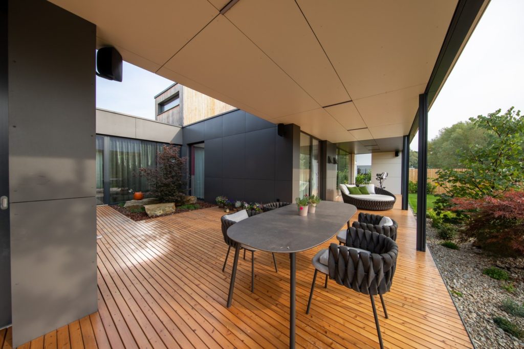 Molnár Peráček terasa CLT dom 2