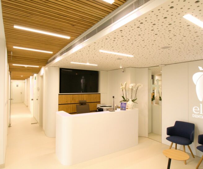 EDC zubná ambulancia Molnár Peráček recepčný pult