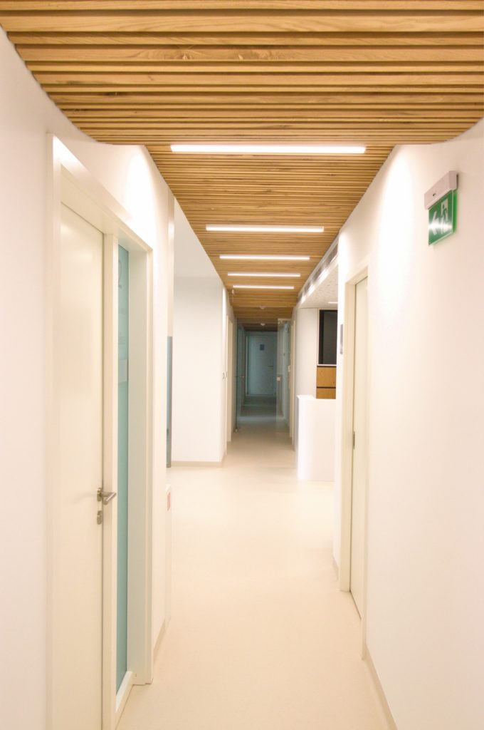 EDC zubná ambulancia Molnár Peráček chodba