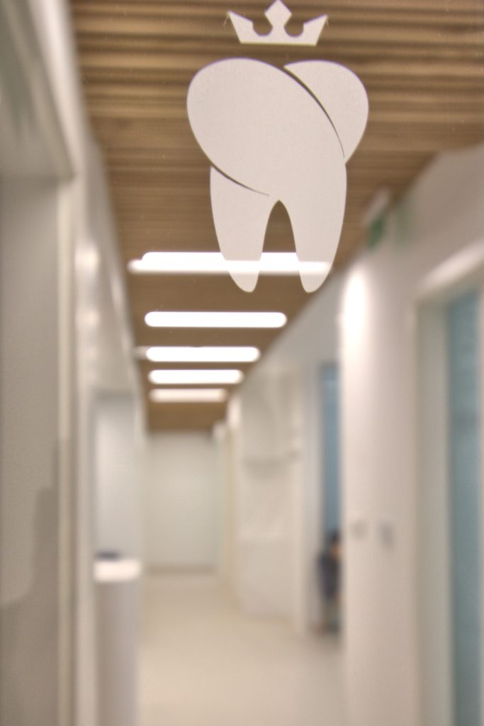 EDC zubná ambulancia Molnár Peráček logo