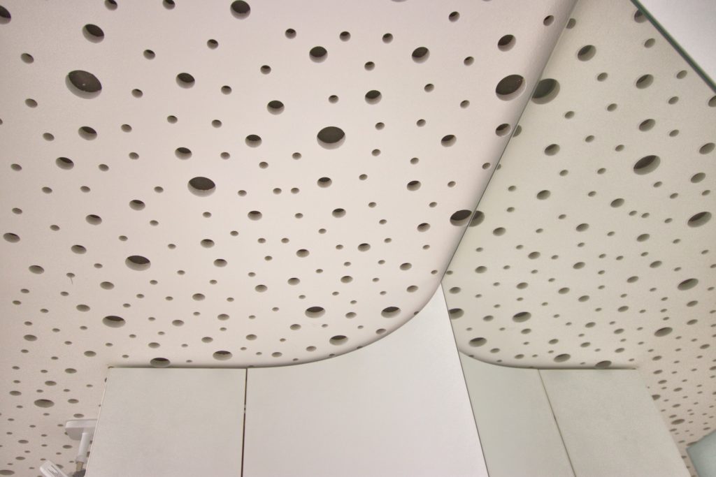 EDC zubná ambulancia Molnár Peráček SDK podhľad