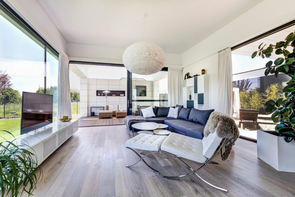 Interiér CLT domu Jesenice obývačka Molnár Peráček