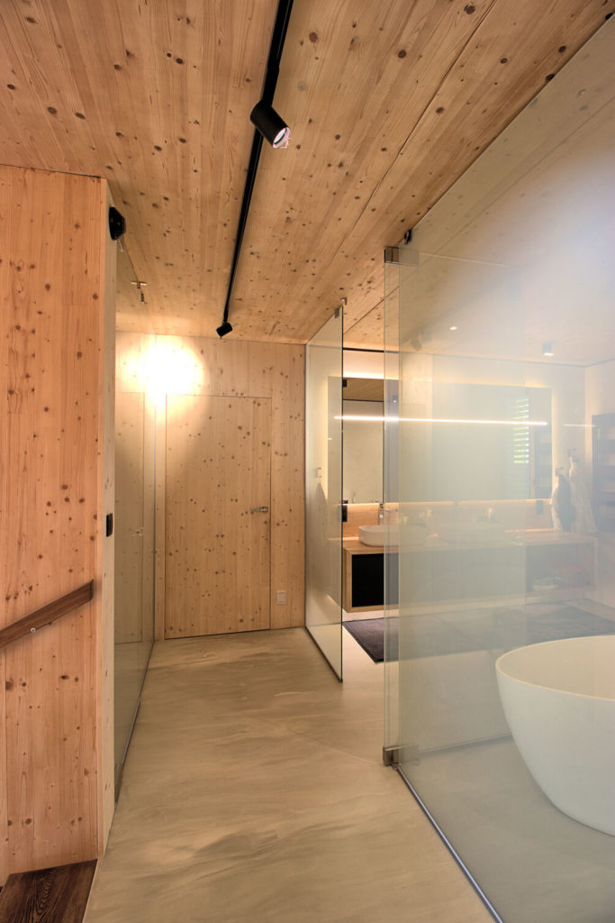 Rekreačný dom CLT častá sklená stena Peráček