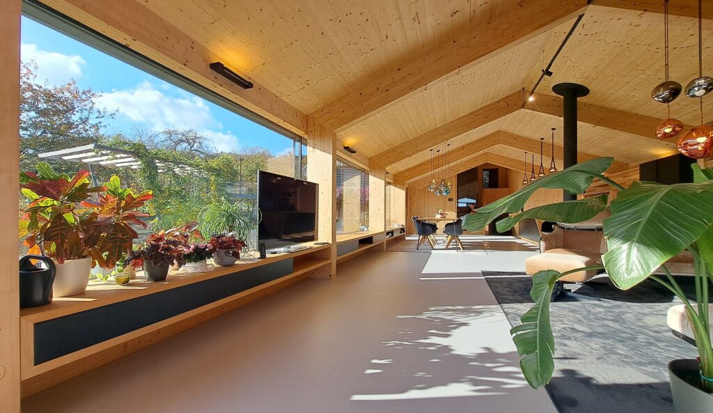 CLT interiér atelier Peráček panorama okno