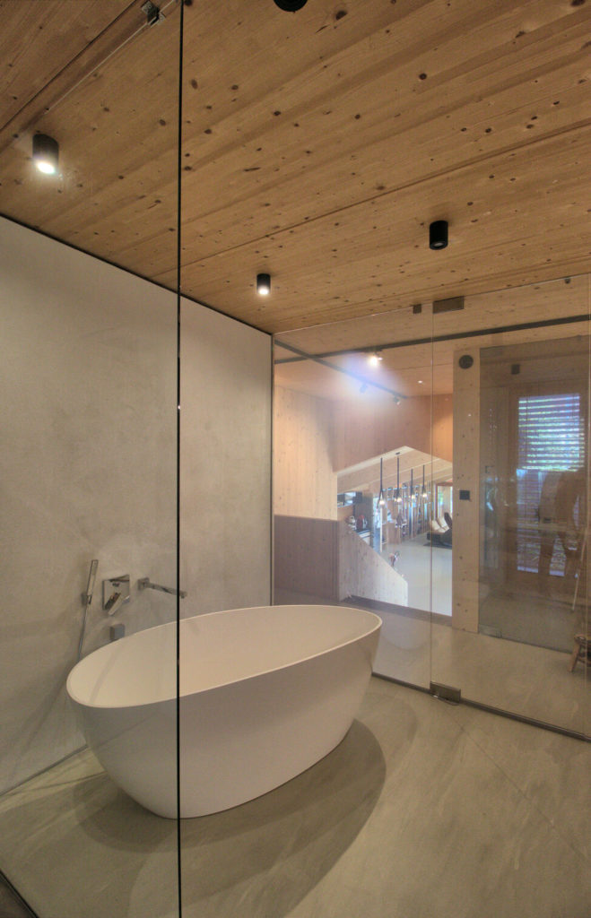 Rekreačný dom CLT častá drevený stojaca vaňa Peráček