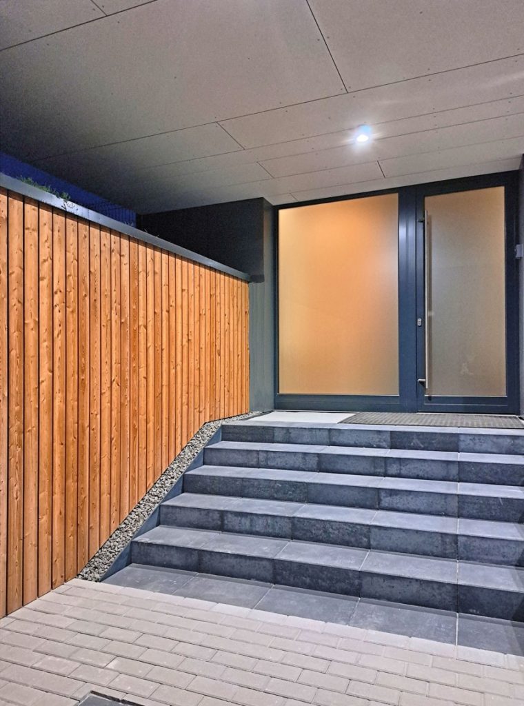 Rodinný dom CLT 14 dom vstup Peráček