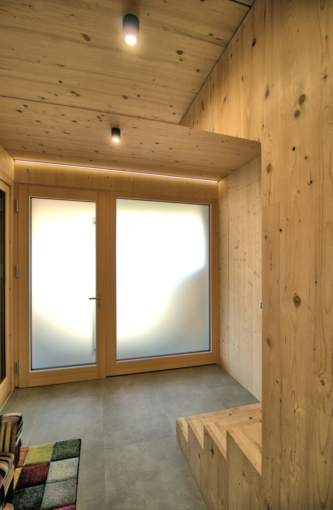 Rodinný dom CLT 14 satinato Peráček