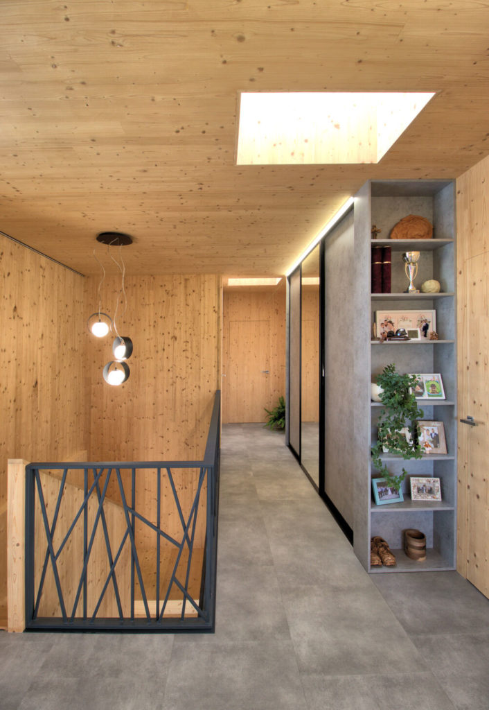 Rodinný dom CLT 14 chodba Peráček