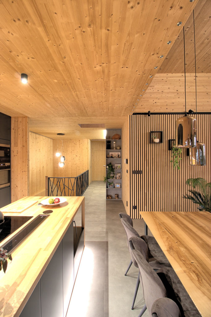 Rodinný dom CLT 14 lamelový obklad Peráček