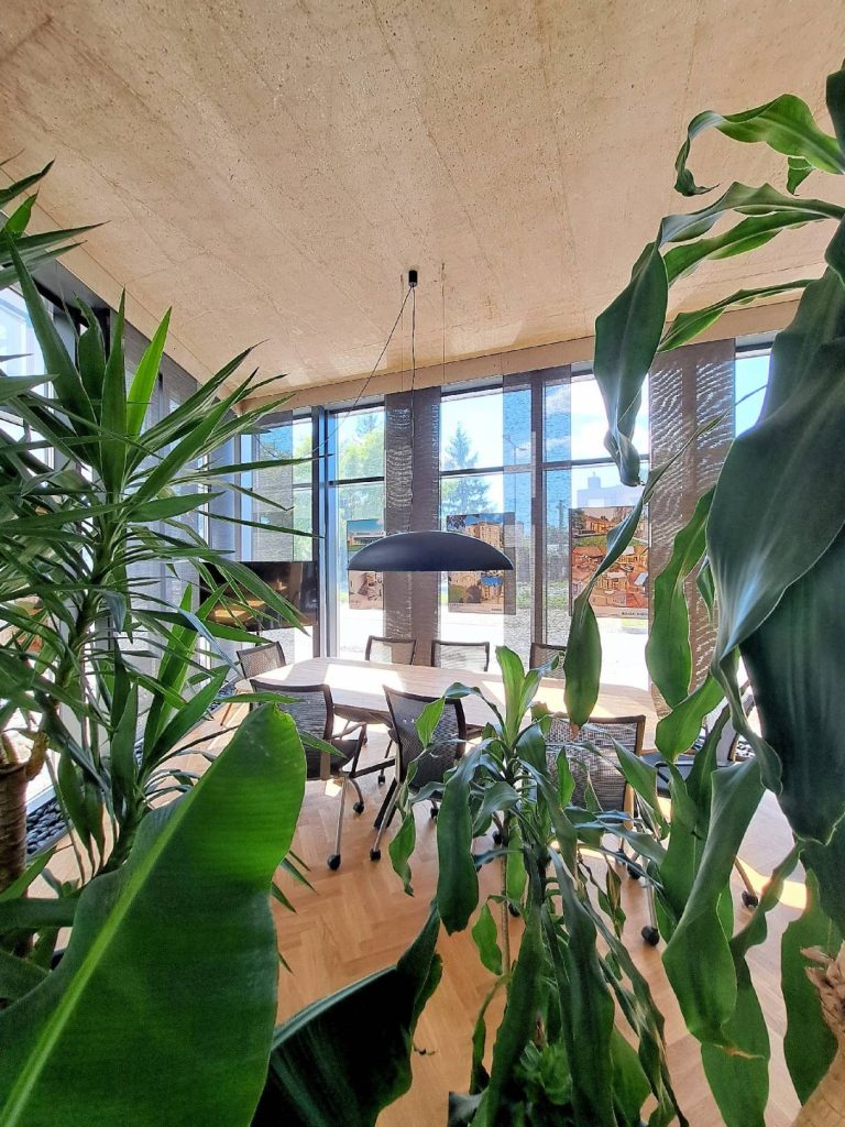 zeleň v interiéri ateliér Peráček