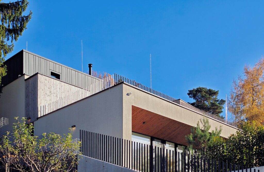 Rodinný dom na kaskáde CLT24 ateliér Peráček, kaskádový dom