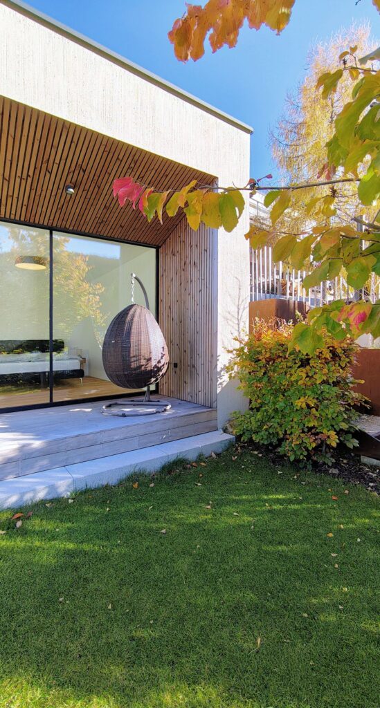 Rodinný dom na kaskáde CLT24 ateliér Peráček, záhrada