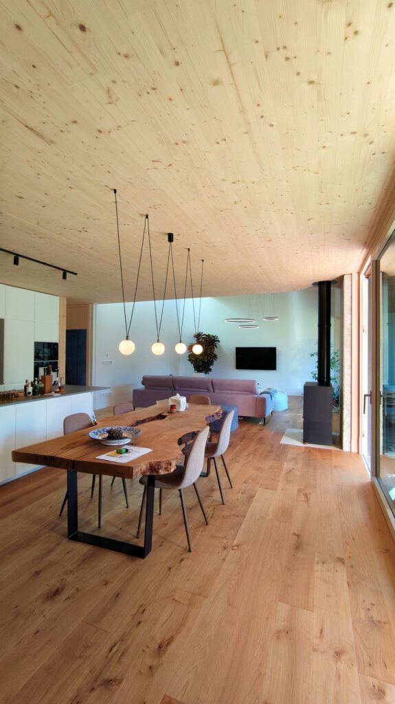 Rodinný dom na kaskáde CLT24 ateliér Peráček, obytná hala